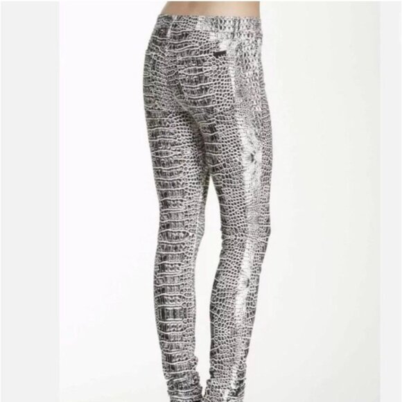 Joe's Jeans Mid-Rise Snakeskin Legging Jeans 30 NWT $189 - Picture 2 of 9